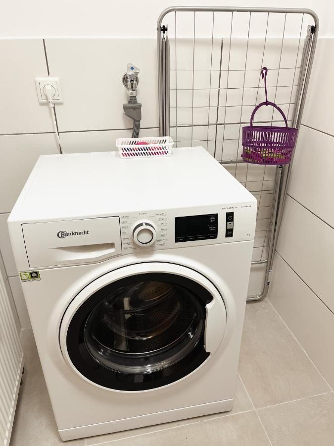 Bohnapartments Elisa - Wohlfuehlapartment Mit 2 Gratis Parkplaetzen Und 3 Schlafzimmern - Wlan - Vollausstattung Erfurt Exterior foto