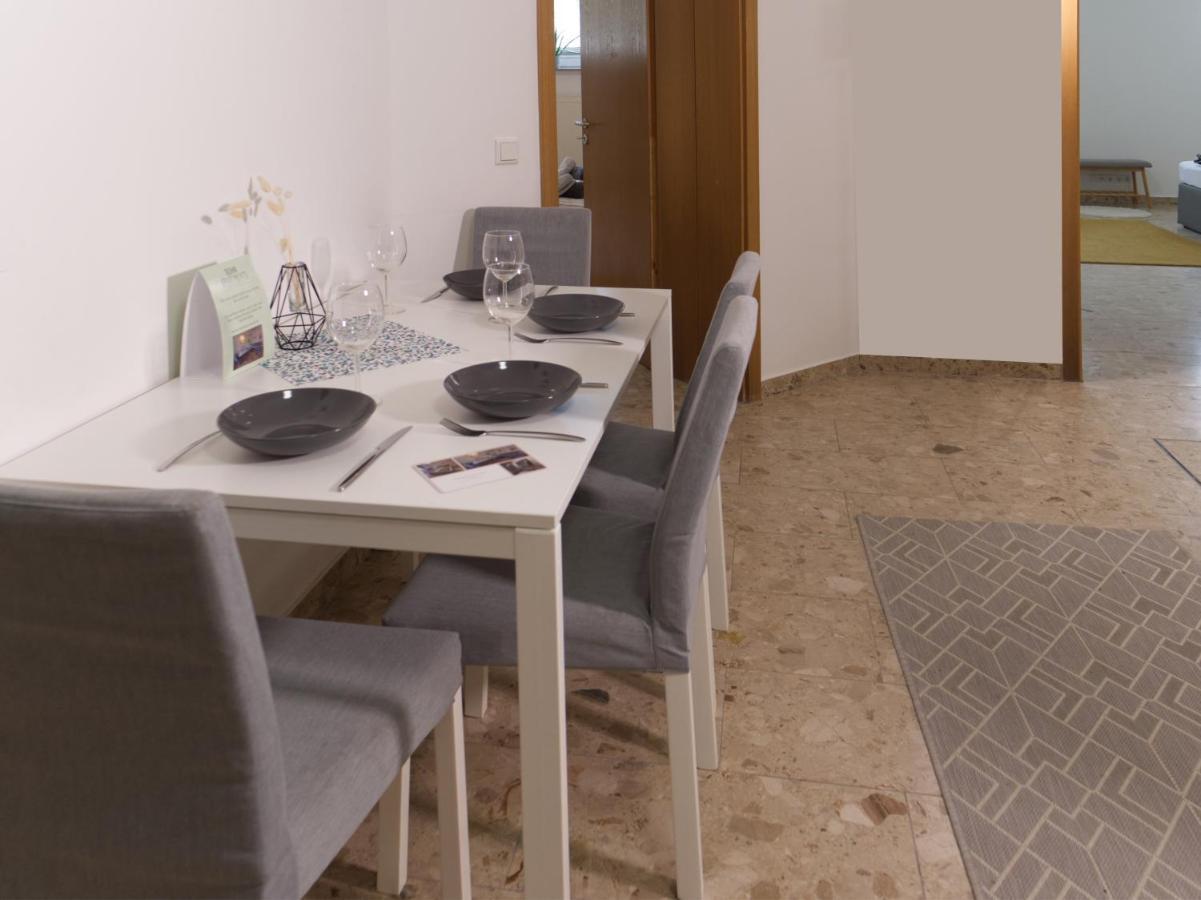 Bohnapartments Elisa - Wohlfuehlapartment Mit 2 Gratis Parkplaetzen Und 3 Schlafzimmern - Wlan - Vollausstattung Erfurt Exterior foto