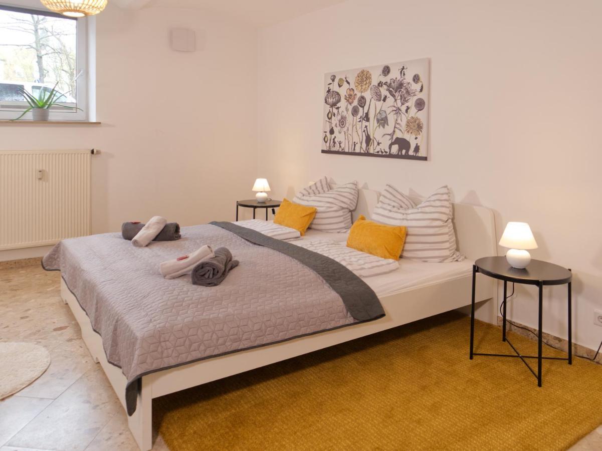 Bohnapartments Elisa - Wohlfuehlapartment Mit 2 Gratis Parkplaetzen Und 3 Schlafzimmern - Wlan - Vollausstattung Erfurt Exterior foto